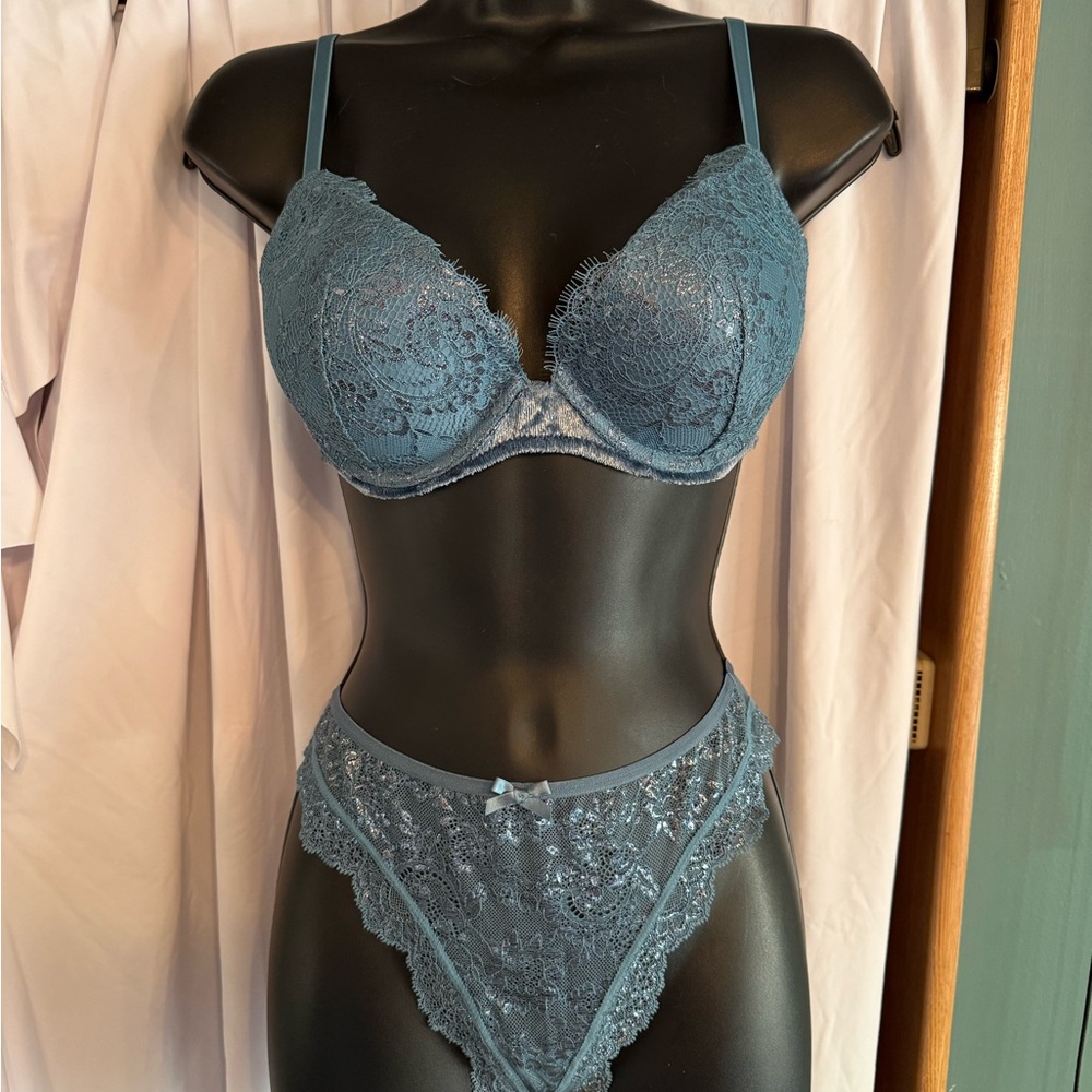 Victoria's Secret Blue Lace Bra & Thong Set